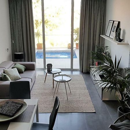 Duplex Maisonette With Heated P-Pool And Jacuzzi Saint Julian's Bagian luar foto