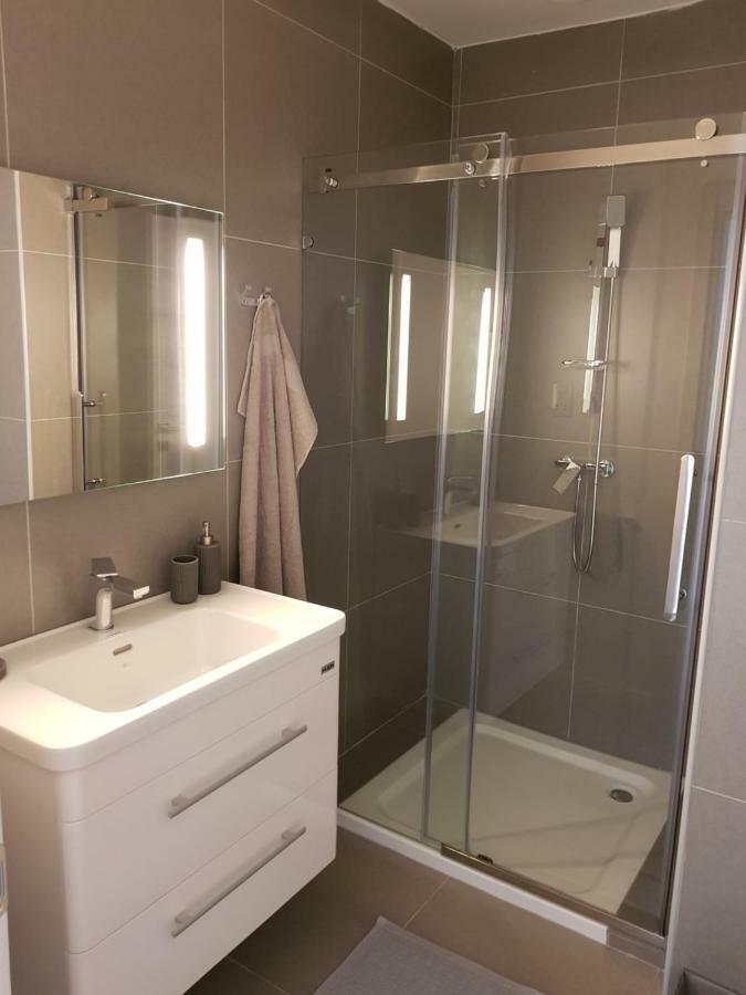 Duplex Maisonette With Heated P-Pool And Jacuzzi Saint Julian's Bagian luar foto