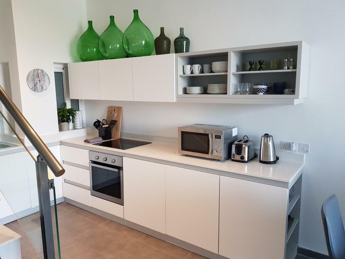 Duplex Maisonette With Heated P-Pool And Jacuzzi Saint Julian's Bagian luar foto