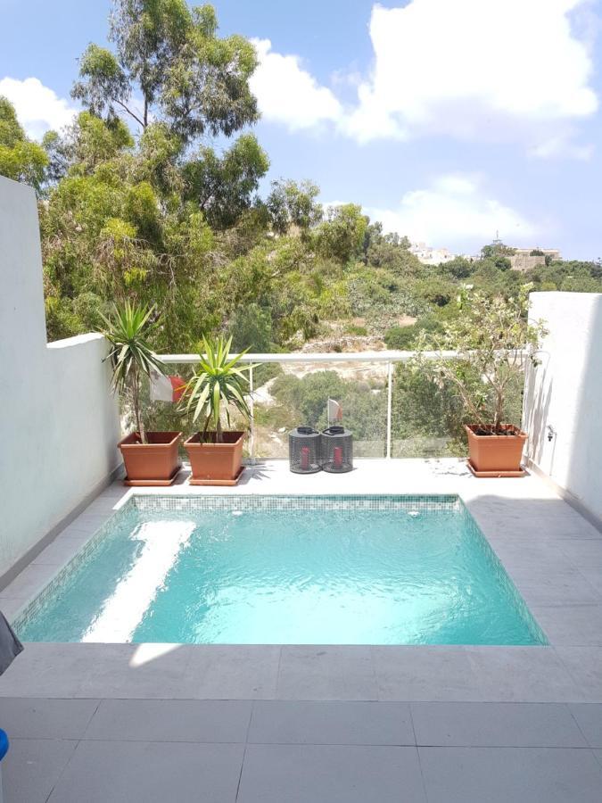 Duplex Maisonette With Heated P-Pool And Jacuzzi Saint Julian's Bagian luar foto