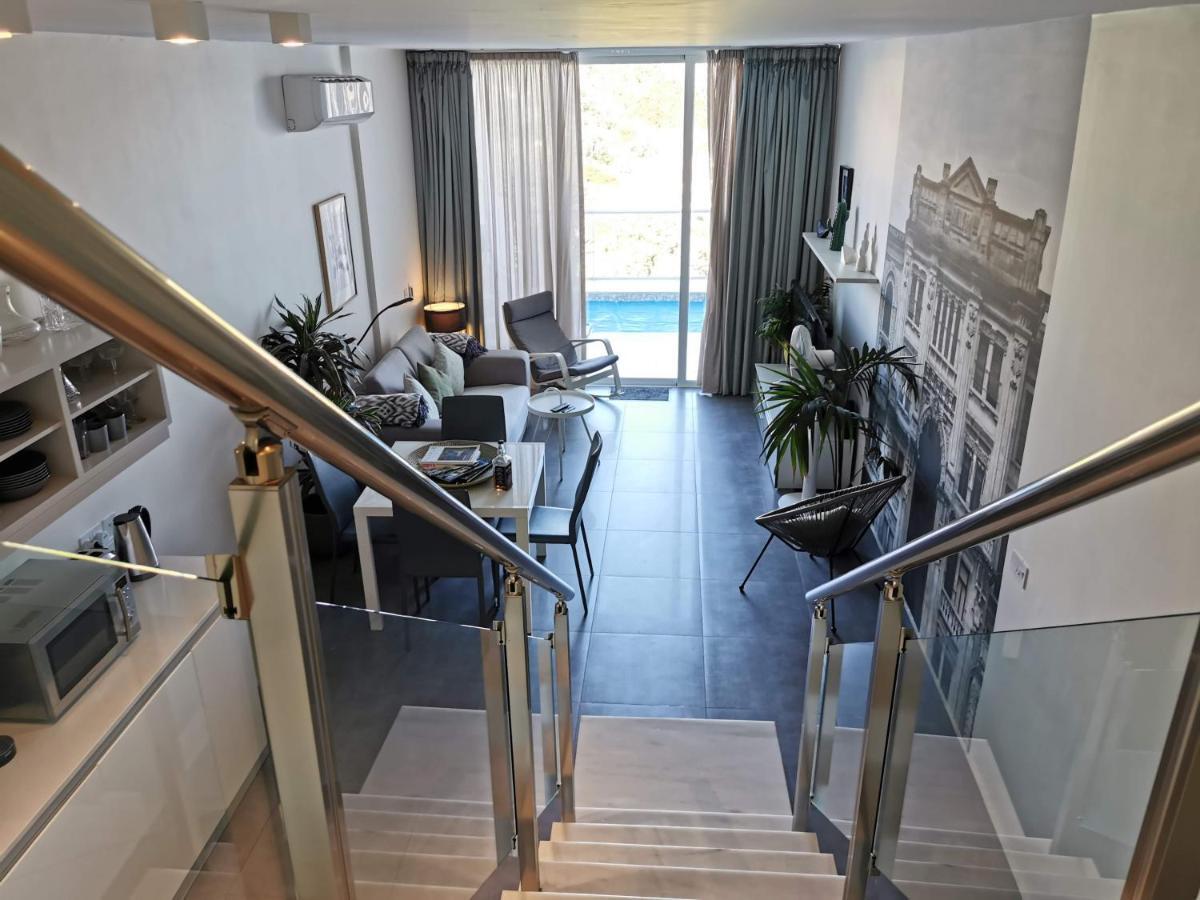 Duplex Maisonette With Heated P-Pool And Jacuzzi Saint Julian's Bagian luar foto